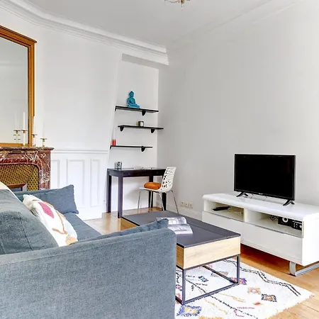 Bnbnova - Stylish 1br Steps From Le Marais & Montorgueil Apartment *